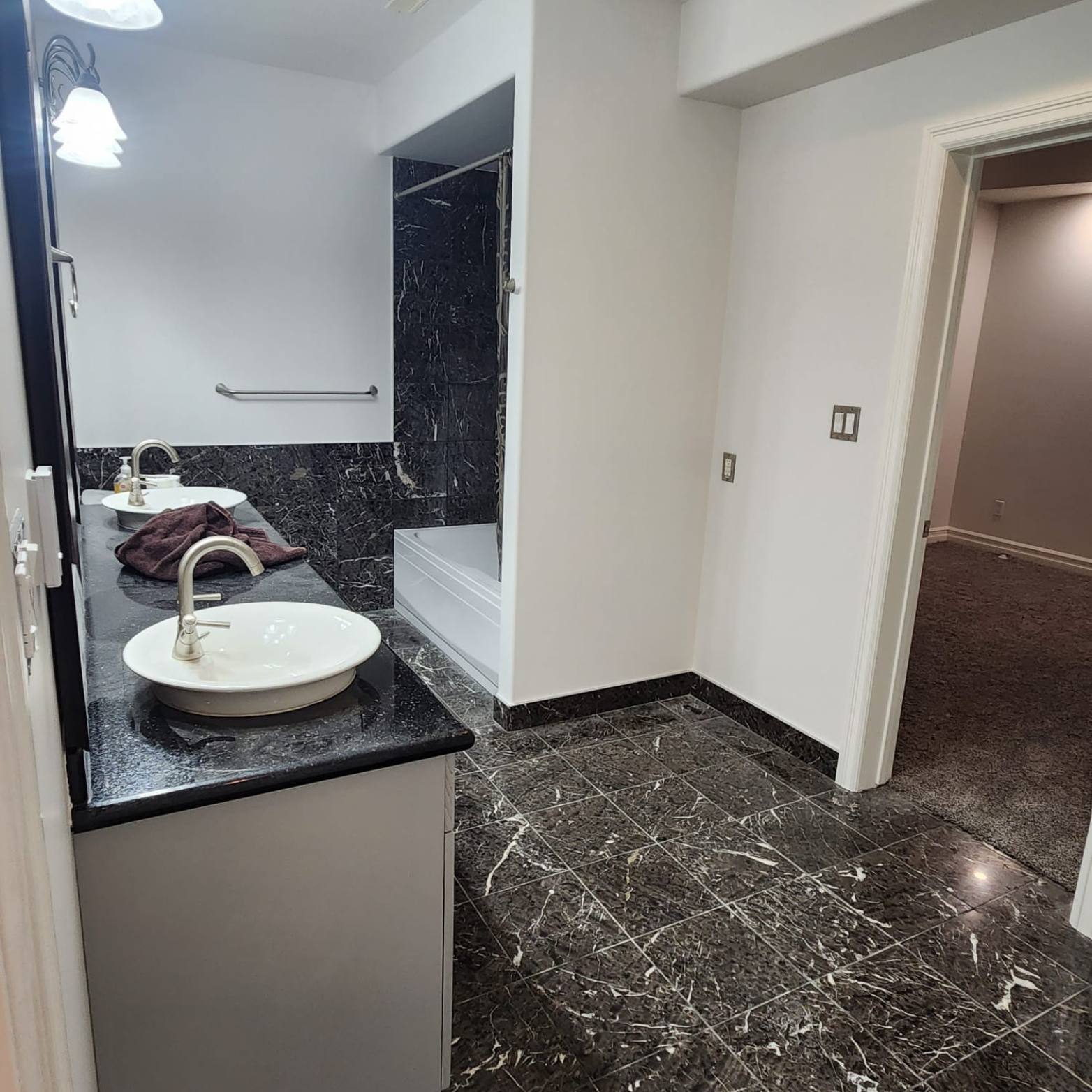 Residential bathroom repainting